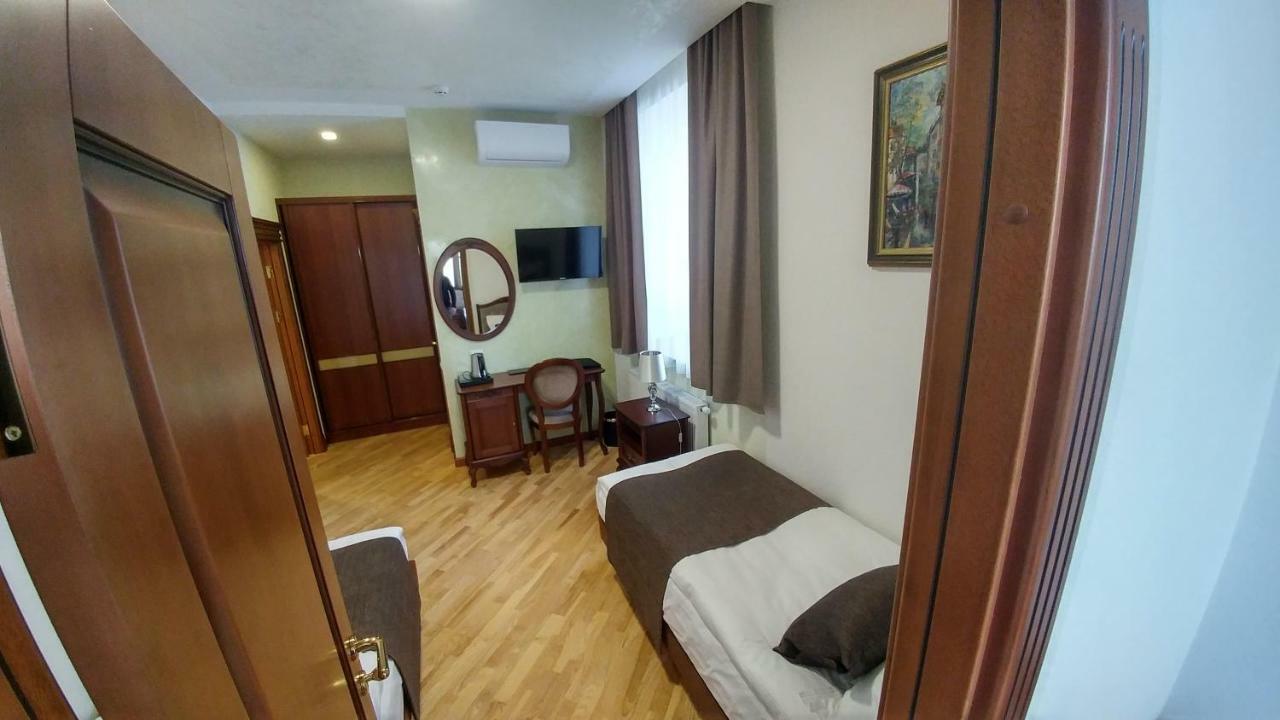 Hotel Meridian Brody المظهر الخارجي الصورة